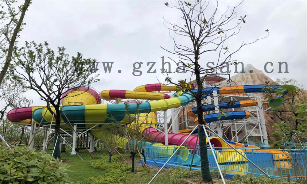 水上乐园设施大全：水上游乐场设备一站式体验