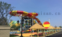 网红水滑梯，夏日清凉狂欢盛宴